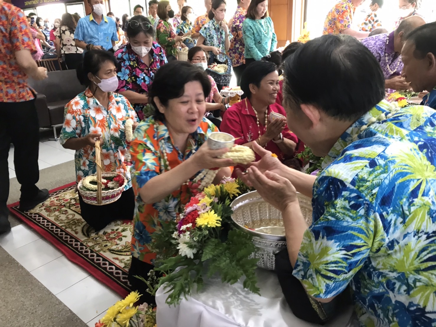 พิธีรดน้ำขอพรเนื่องในวันสงกรานต์ ประจำปี พ.ศ. ๒๕๖๖